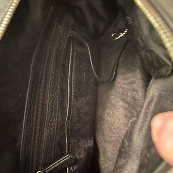 Michael Kors purse - Picture 7 of 9